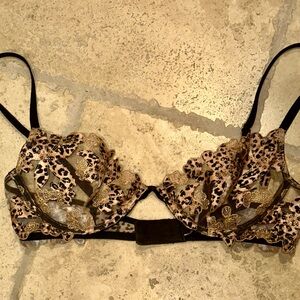 Victoria's Secret Leopard Print Lace Bra